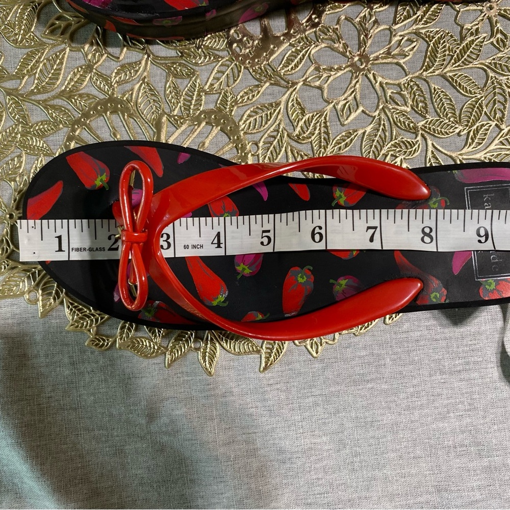 ❤️‍🔥❤️‍🔥❤️‍🔥Kate Spade Caynnne Pepper Red & Black Wedged Bowed 🎀Thong Sandals - Picture 7 of 9